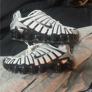 NEW Nike Womens Shox TL Metallic Silver Black White HQ4049-001 Women's Sz 7.5